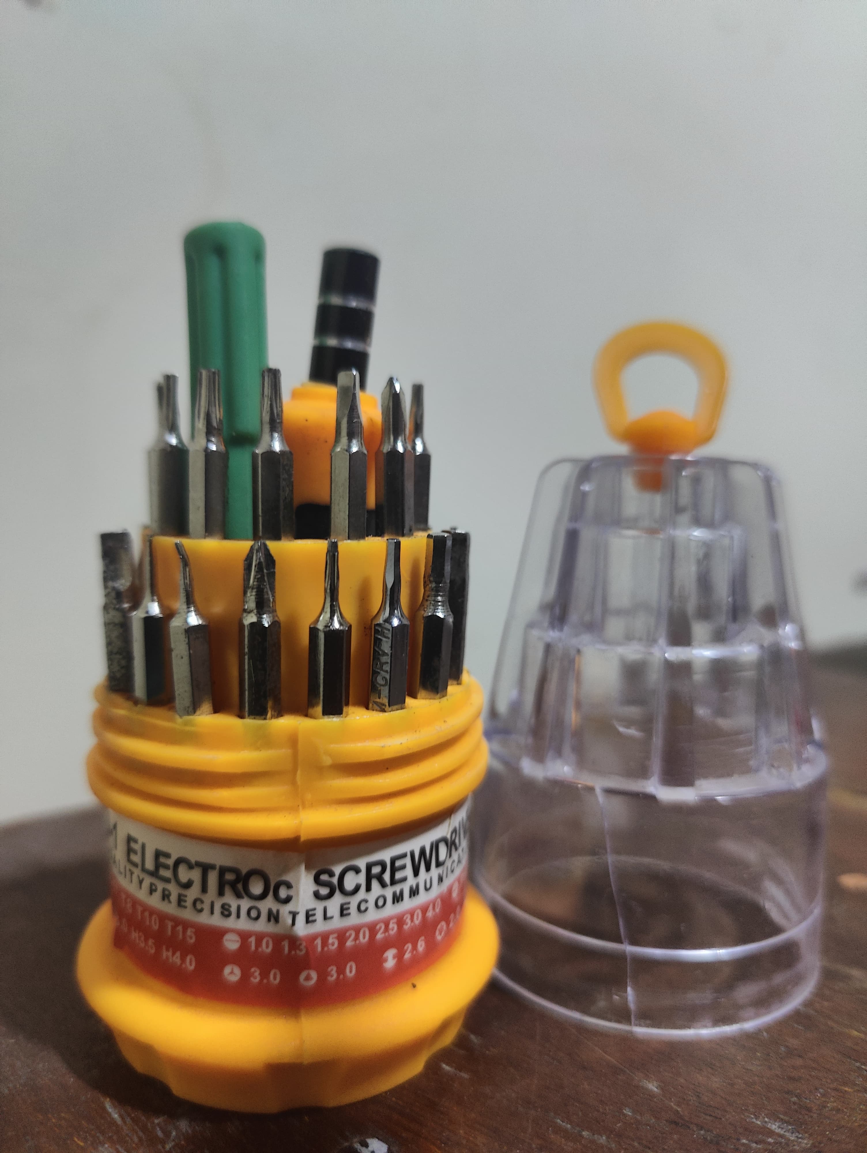 31-in-1 screwdriver set